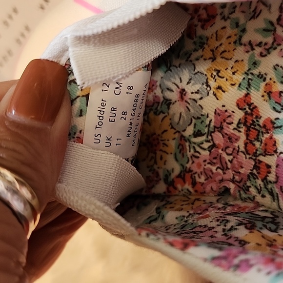 New In Box Toddler Rae Dunn Slip on Sneakers - Picture 6 of 6